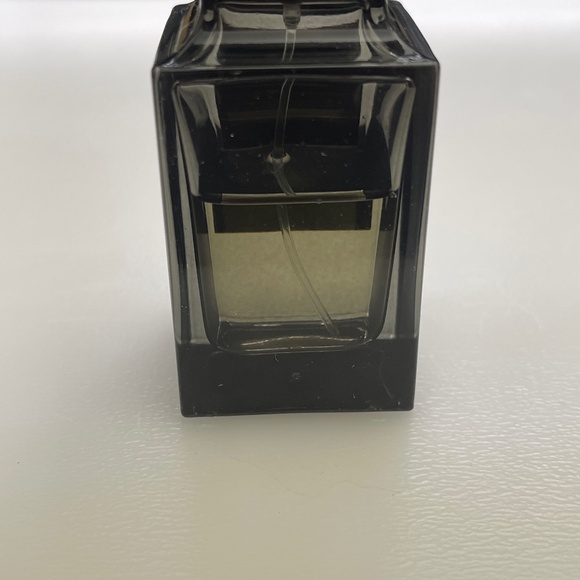 Discontinued Tom Ford Oud Minerale 50ml EDP Spray fragrance perfume - Picture 7 of 8